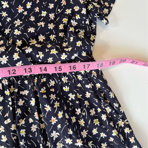 MADEWELL - MIDI DRESS
*NEVER WORN*
Short sleeve, v-neck, navy floral midi dress - Picture 5 of 10